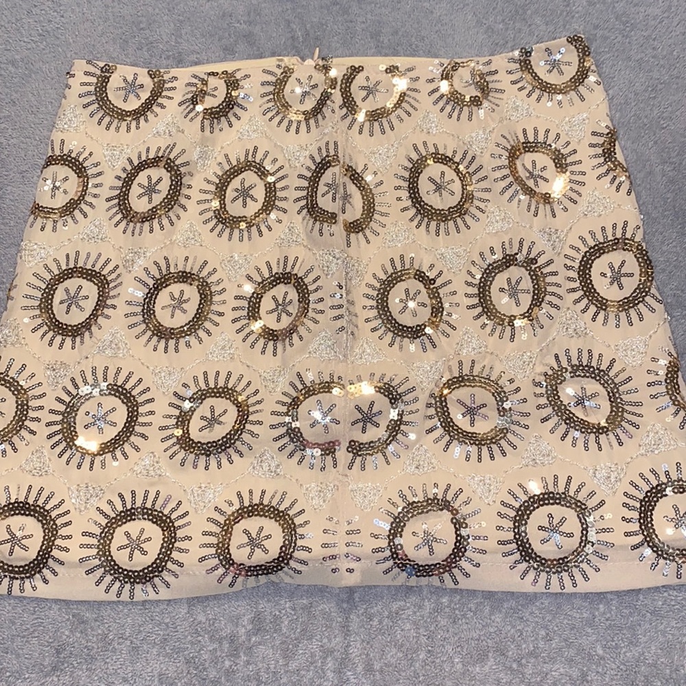 Beyoutiful sequin mini skirt size medium